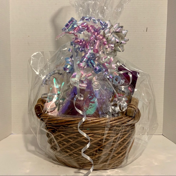 Beoa Australia Other - Gift Basket Hair Face And Body Cleanser Masks